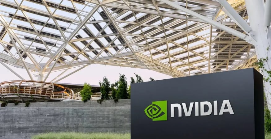 Трамп заявил, что топовые ИИ-чипы Nvidia Blackwell будут доступны только США